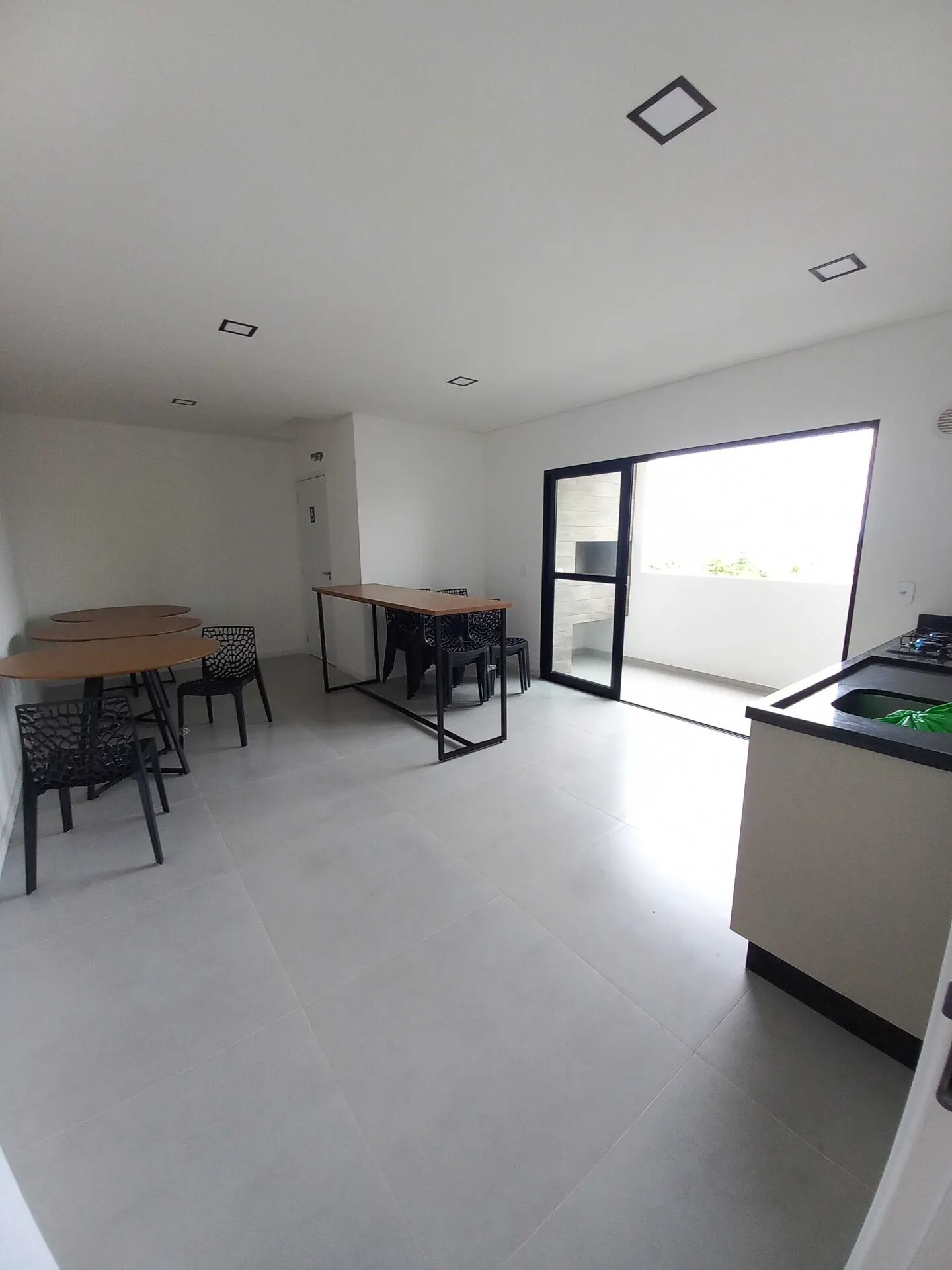 Apartamento à venda com 2 quartos, 1 vaga, 61m² na Rua Guaíra no Iririú, Joinville — foto 5