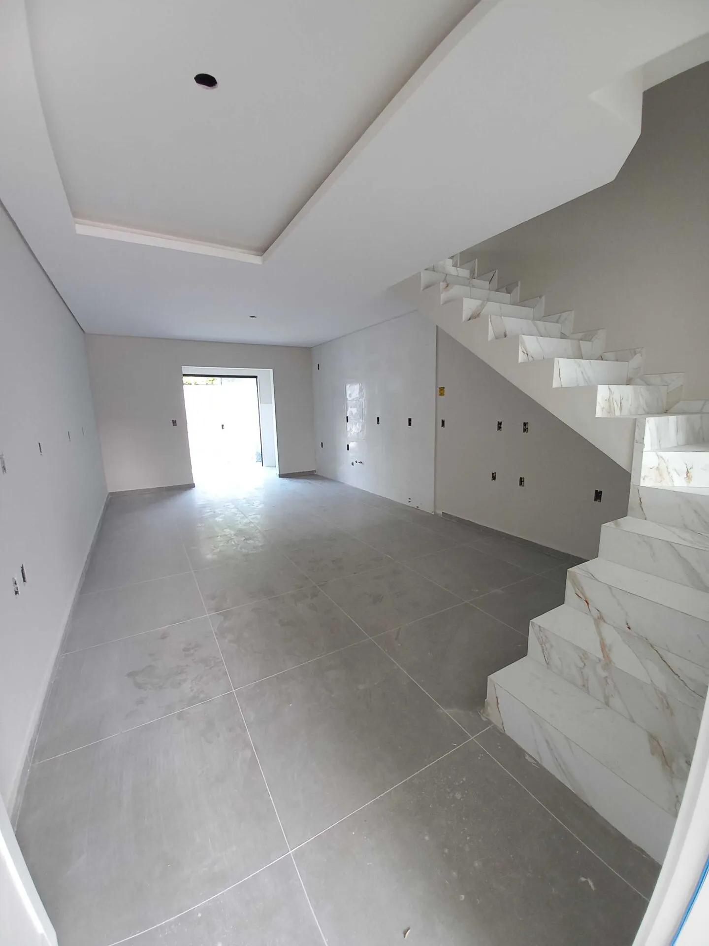Casa à venda com 3 quartos e 1 suíte, 2 vagas, 114m² na Rua Goiânia no São Marcos, Joinville — foto 3