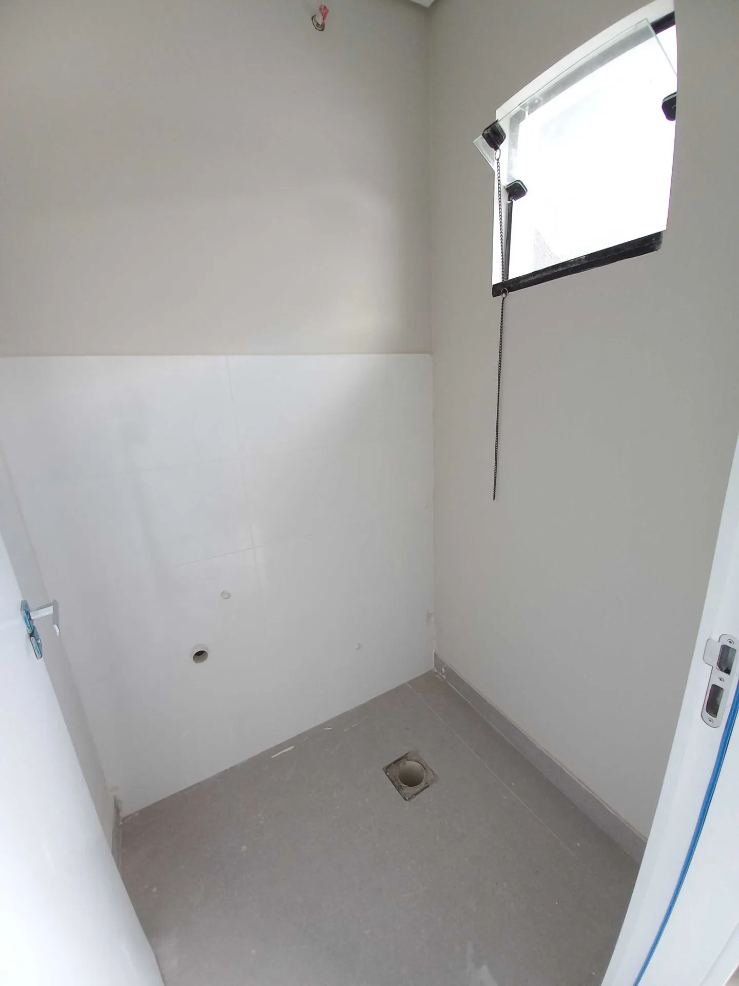 Casa à venda com 3 quartos e 1 suíte, 2 vagas, 114m² na Rua Goiânia no São Marcos, Joinville — foto 6