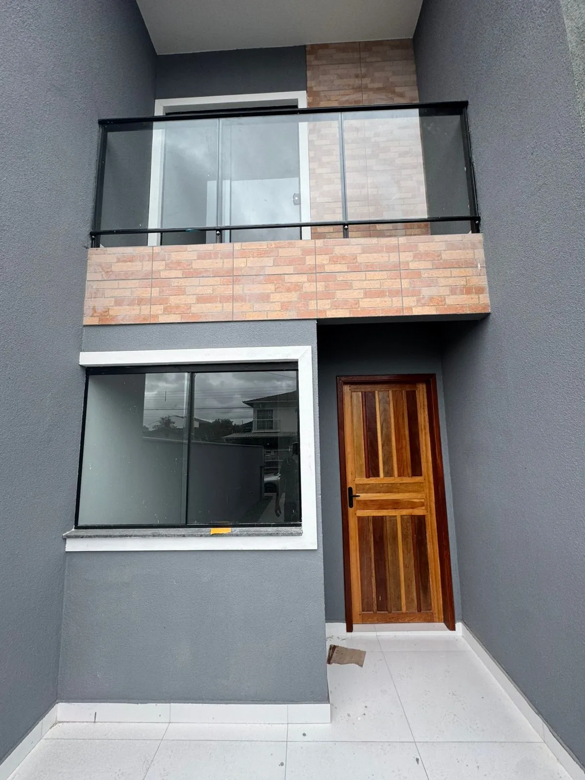 Casa à venda com 2 quartos, 2 vagas, 65m² na Rua Seis de Janeiro no Paranaguamirim, Joinville — foto 2