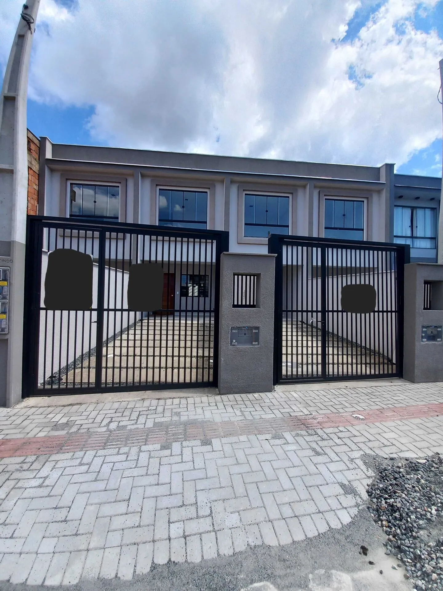 Casa à venda com 3 quartos e 1 suíte, 2 vagas, 100m² no Costa e Silva, Joinville - foto 1