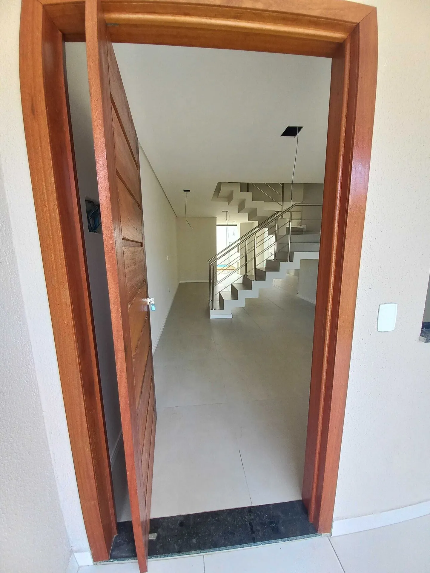 Casa à venda com 3 quartos e 1 suíte, 2 vagas, 100m² na Rua Rui Barbosa no Costa e Silva, Joinville — foto 3