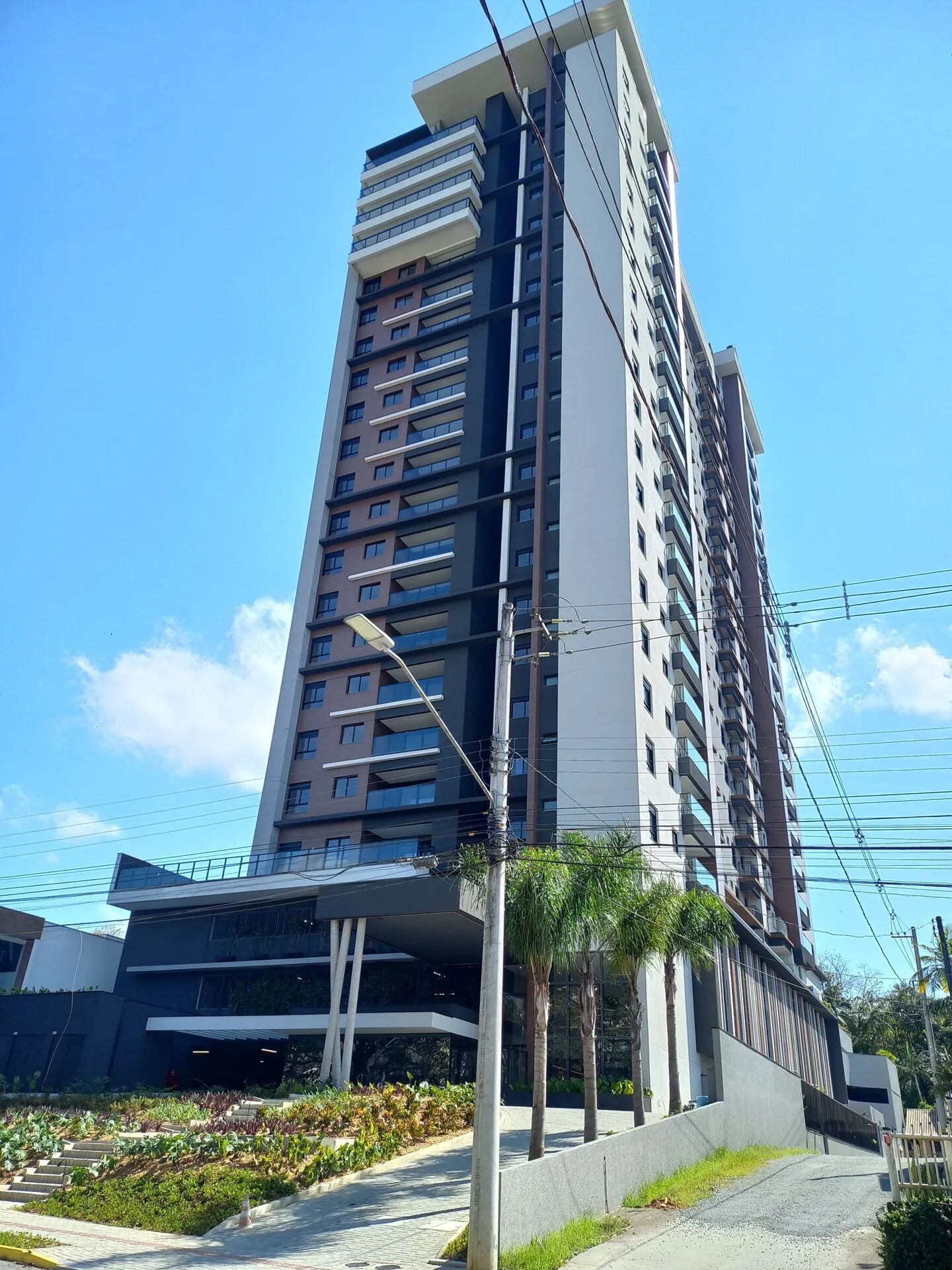 Apartamento à venda com 3 quartos e 1 suíte, 2 vagas, 82m² no Atiradores, Joinville - foto 1