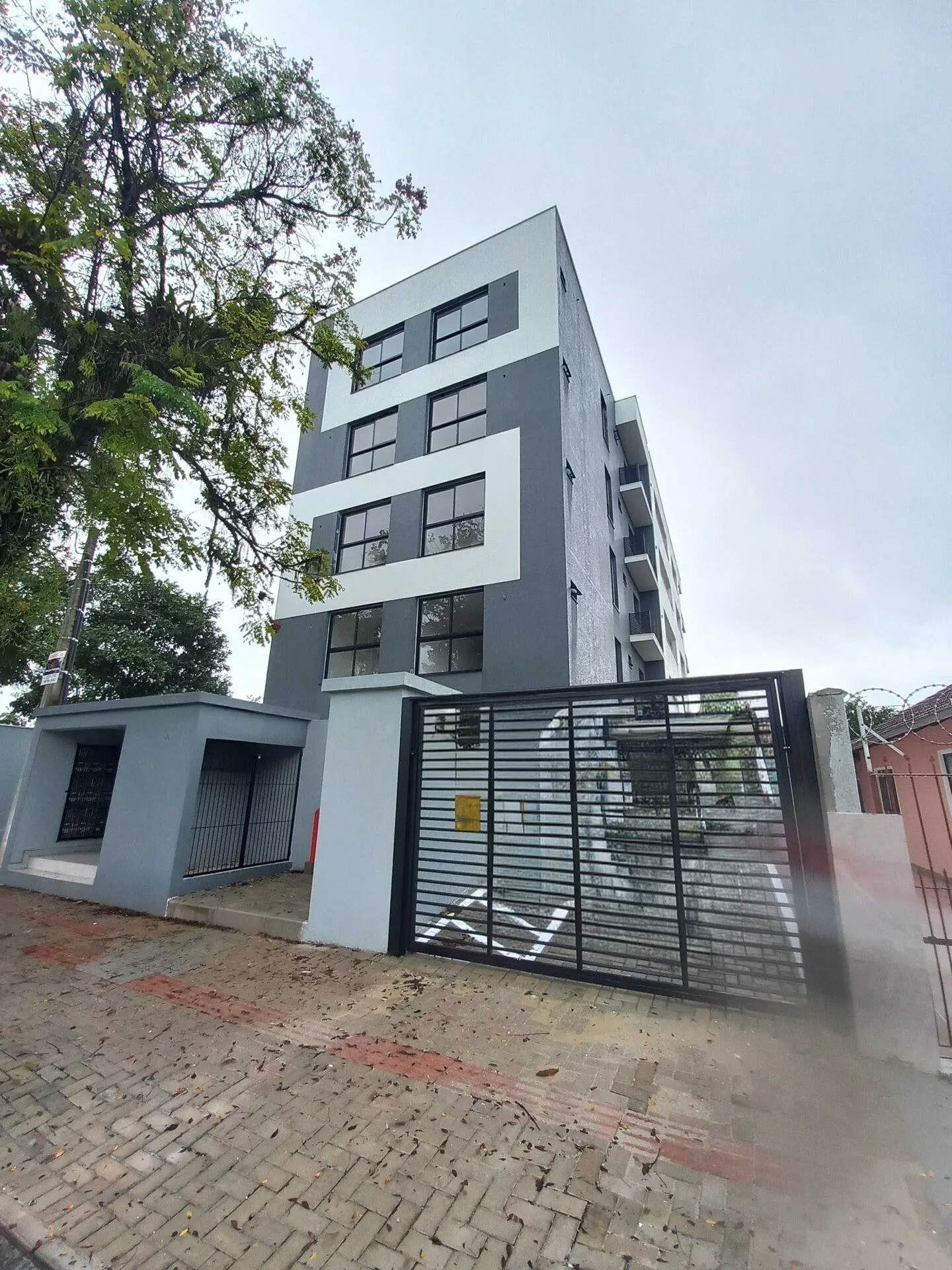 Apartamento à venda com 2 quartos e 1 suíte, 1 vaga, 58m² no Bucarein, Joinville - foto 1