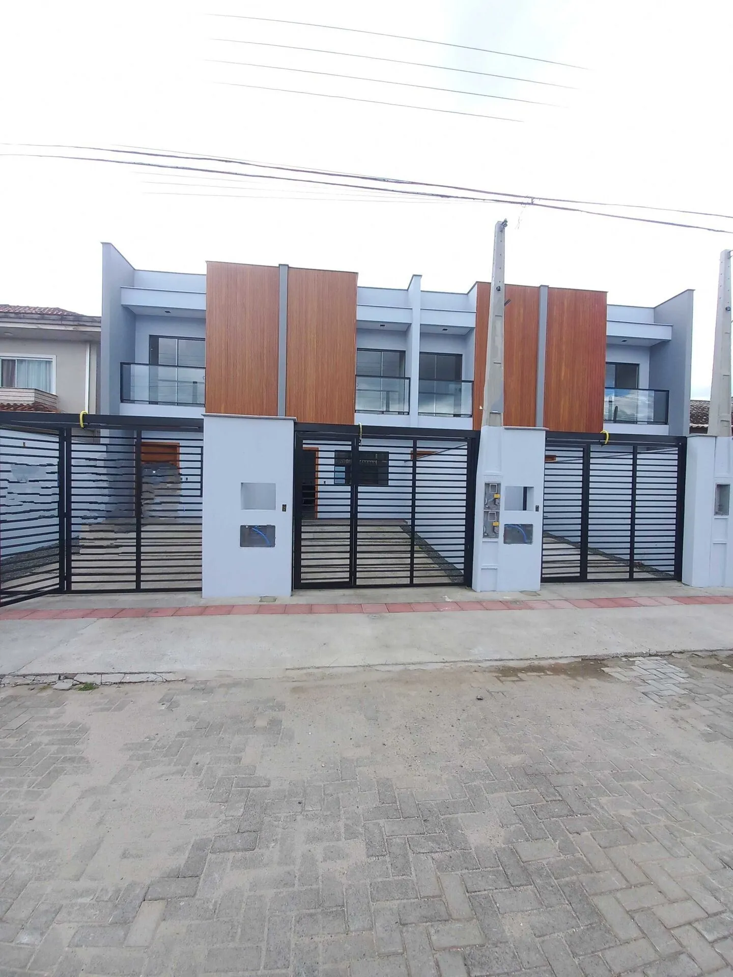 Casa à venda com 3 quartos e 1 suíte, 1 vaga, 113m² no Guanabara, Joinville - foto 1