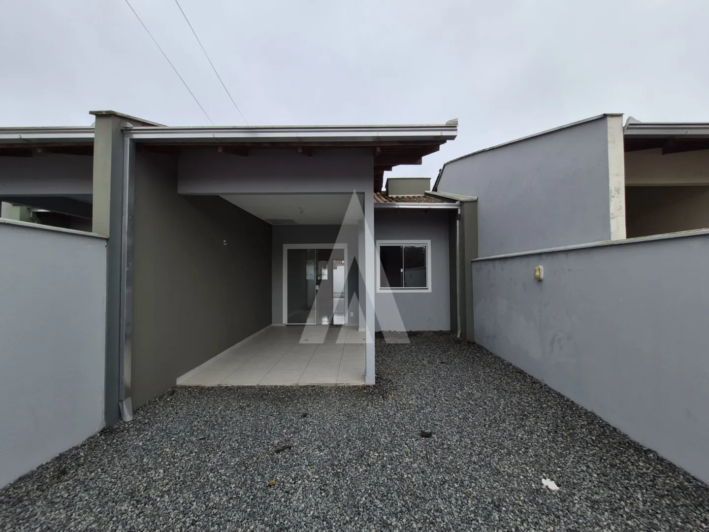 Casa para alugar com 2 quartos, 1 vaga, 55m² no Vila Nova, Joinville - foto 1