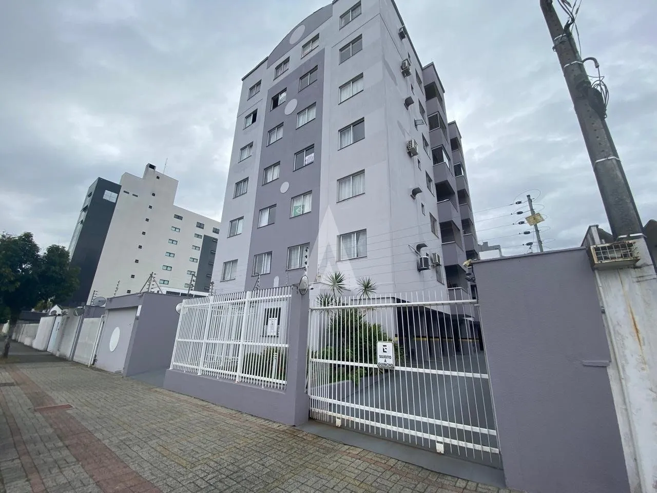 Apartamento à venda com 3 quartos, 2 vagas, 76m² no Bucarein, Joinville - foto 1