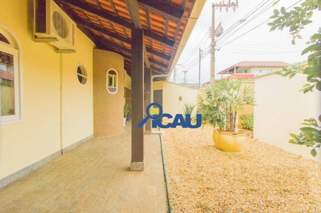 Linda casa no bairro Água Verde — foto 4