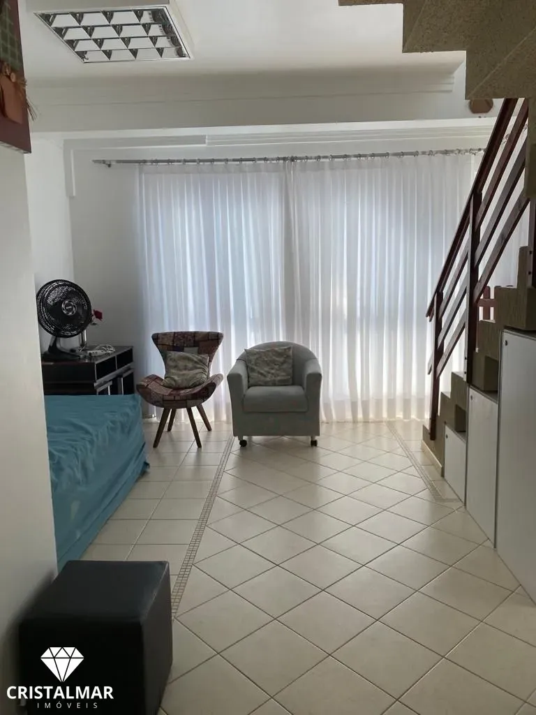 Cobertura Duplex, com Piscina, Praia de Bombas.. - foto 1