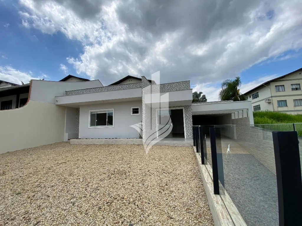 Linda casa no bairro Água Verde - foto 1
