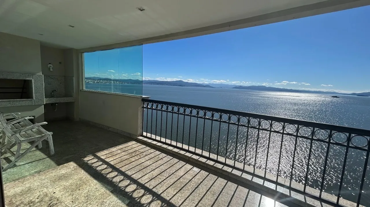 Apartamento à venda com 3 quartos e 3 suítes, 4 vagas, 316m² na Avenida Governador Irineu Bornhausen no Agronômica, Florianópolis — foto 2