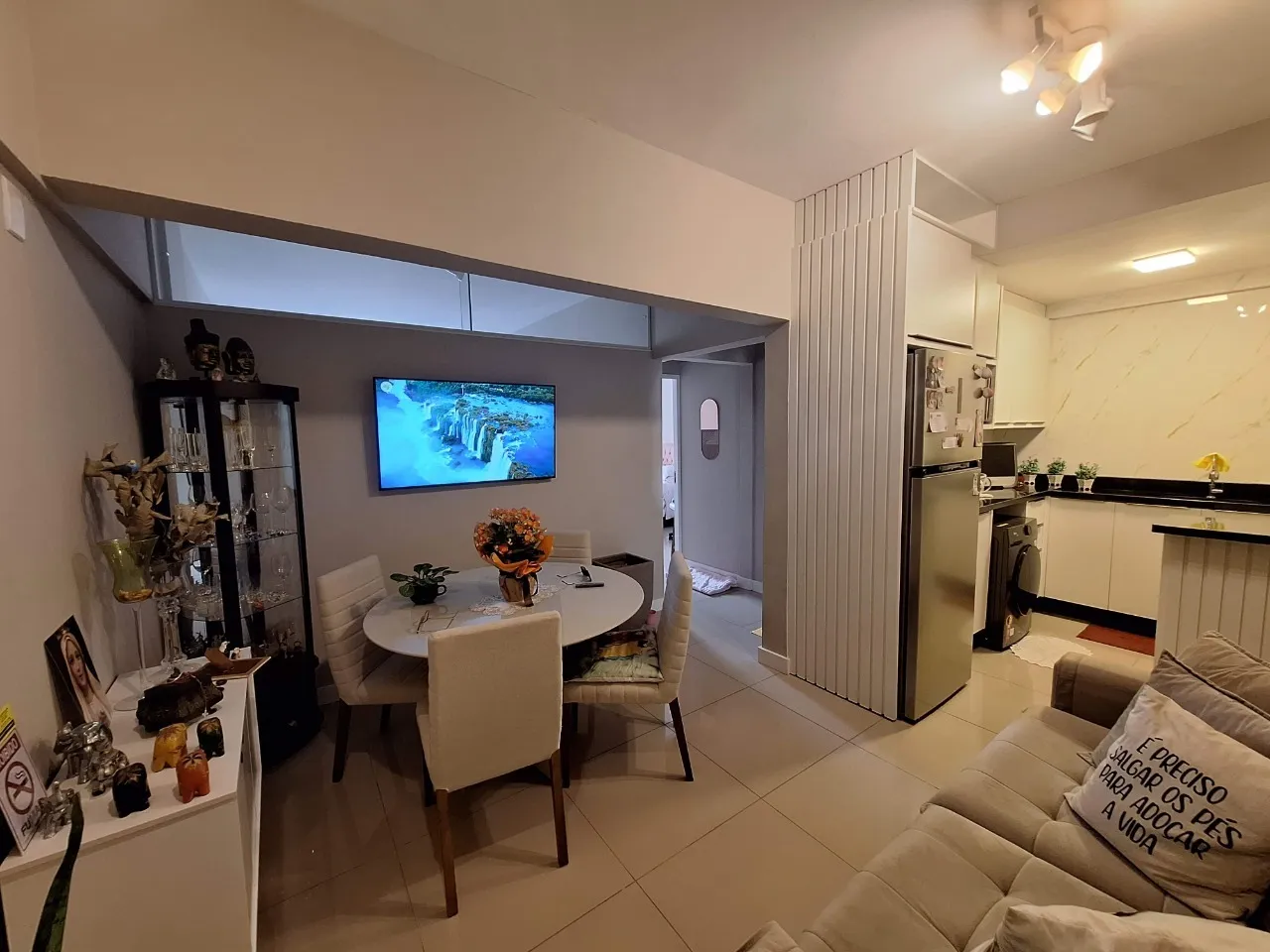 Apartamento à venda com 2 quartos, 58m² no Centro, Florianópolis - foto 1