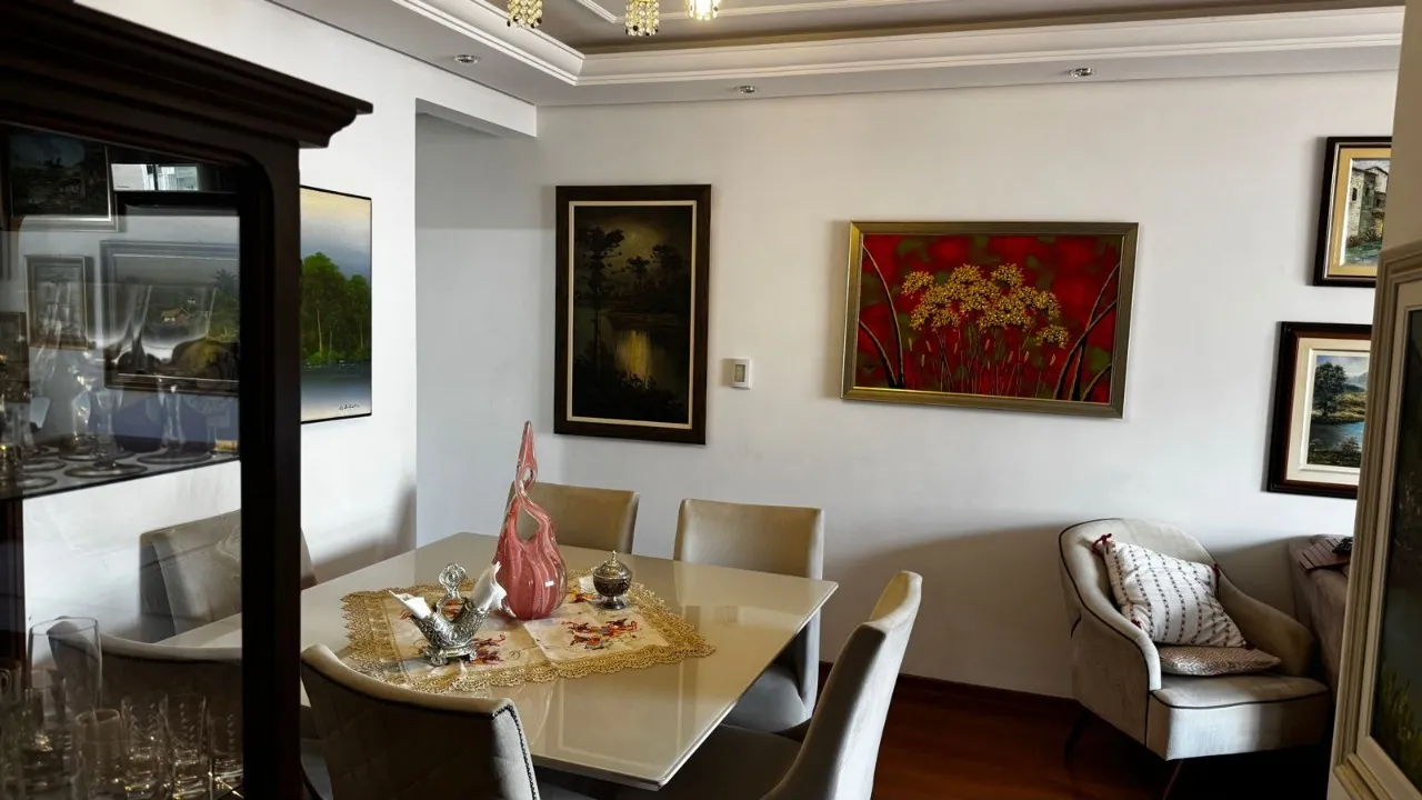 Apartamento à venda com 3 quartos e 1 suíte, 1 vaga, 106m² na Rua Presidente Nereu Ramos no Centro, Florianópolis — foto 2