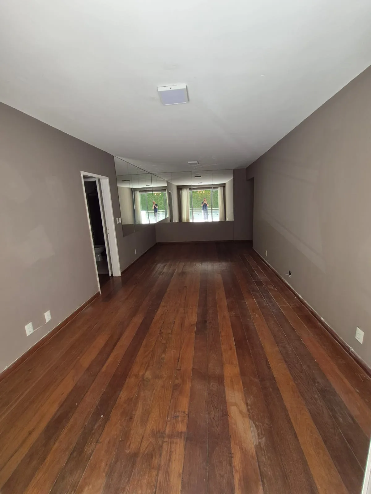Apartamento à venda com 4 quartos e 1 suíte, 2 vagas, 101m² na região do bairro Agronômica, próximo à Rua Ernesto Stodieck, Florianópolis — foto 4