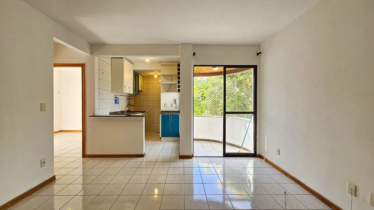 Apartamento à venda com 2 quartos e 1 suíte, 2 vagas, 62m² em Florianópolis — foto 4