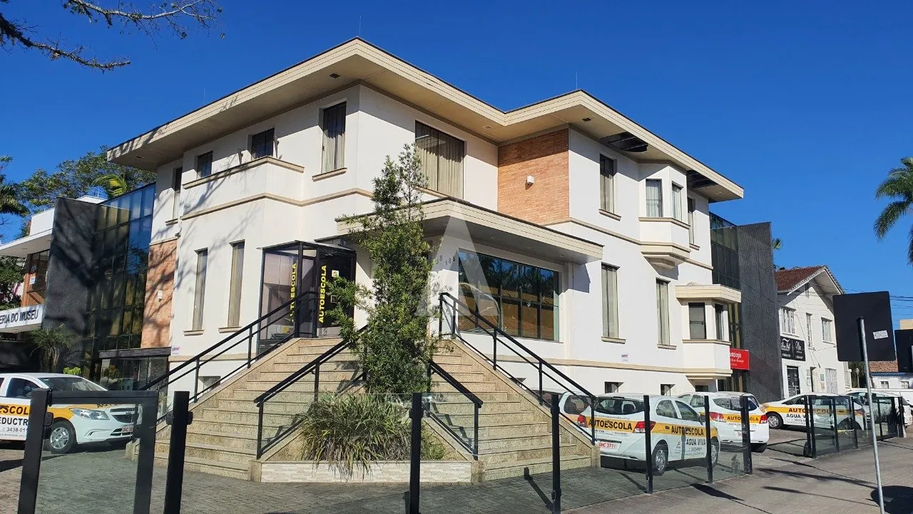 Prédio Comercial à venda no bairro Centro em Joinville, por R$ 7.000.000.00. - foto 1