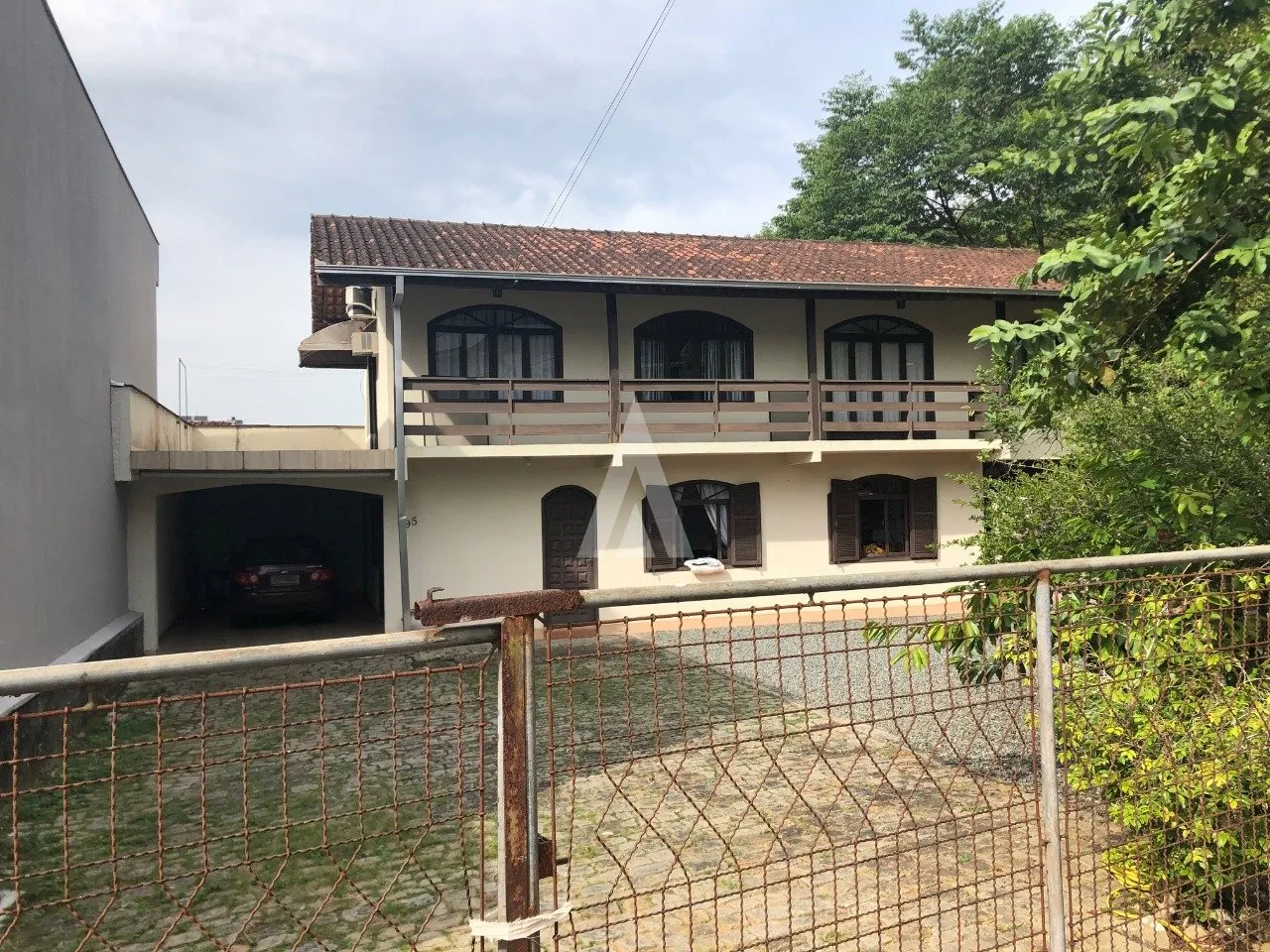 Casa com 1 suíte e mais 2 quartos à venda no bairro Glória em Joinville, de R$ 790.000.00.por R$750.000,00 — foto 2