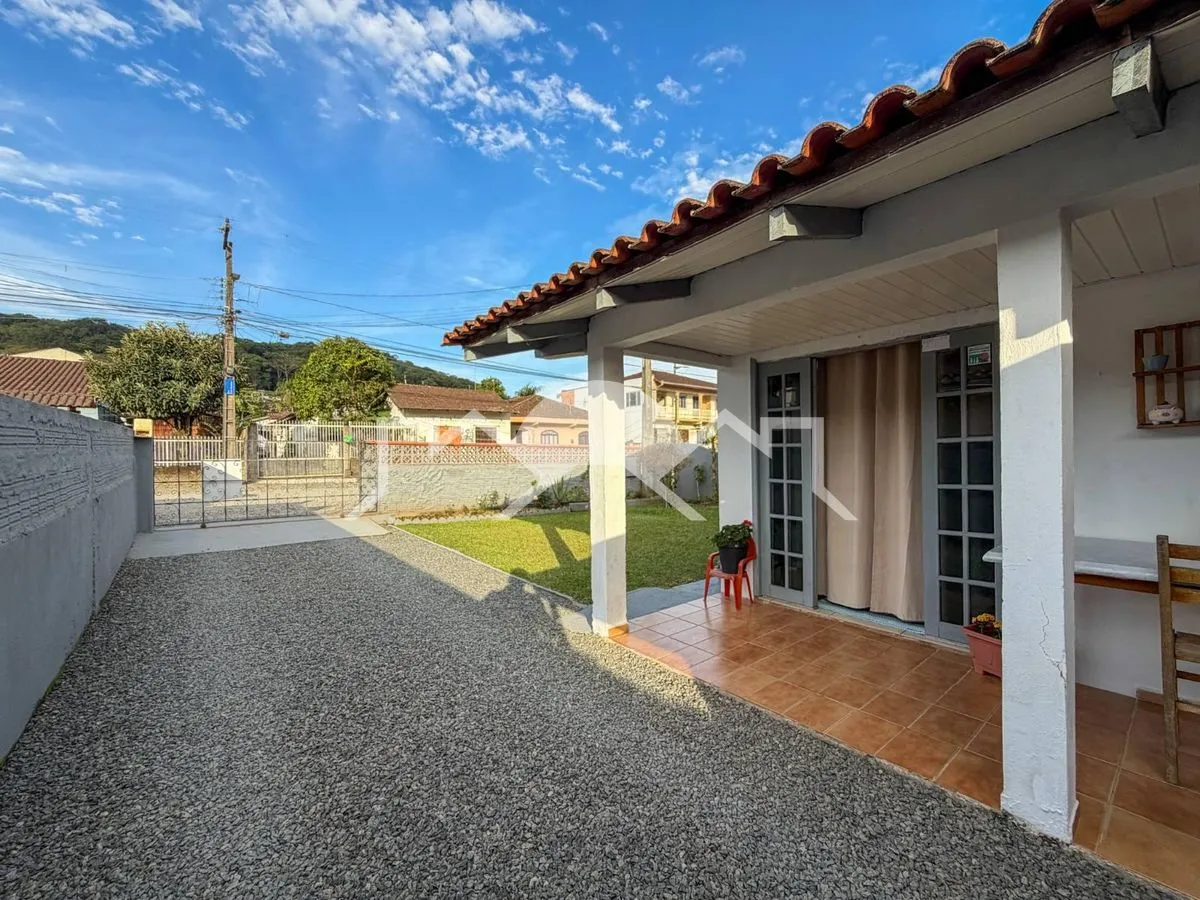 Casa à venda com 3 quartos, 3 vagas, 82m² no Boehmerwald, Joinville - foto 1