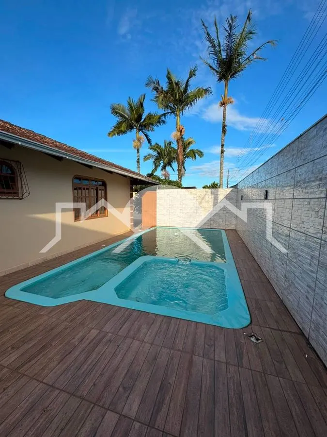 Casa à venda com 3 quartos, 3 vagas, 168m² no Jardim Iririú, Joinville - foto 1
