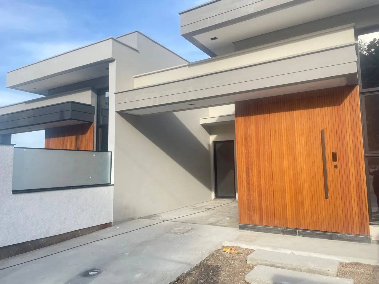 Casa à venda com 2 quartos, sendo 2 suítes, 2 vagas, 120m² na Rua Saturnino Concelino da Silva, sn no Serraria, São José