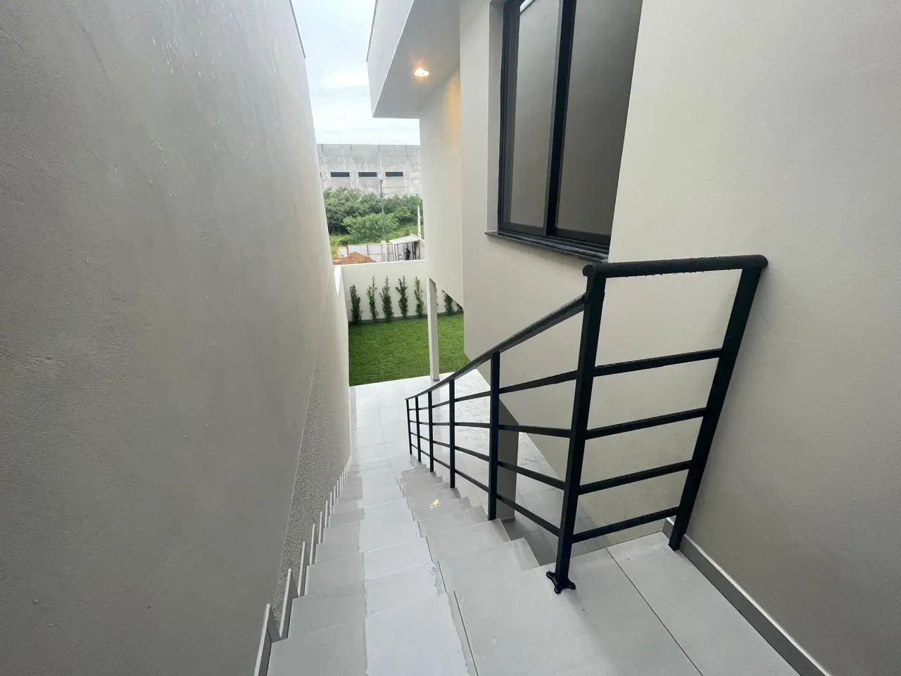 Casa à venda com 2 quartos, sendo 2 suítes, 2 vagas, 120m² na Rua Saturnino Concelino da Silva, sn no Serraria, São José