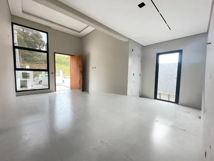 Casa à venda com 2 quartos, sendo 2 suítes, 2 vagas, 120m² na Rua Saturnino Concelino da Silva, sn no Serraria, São José