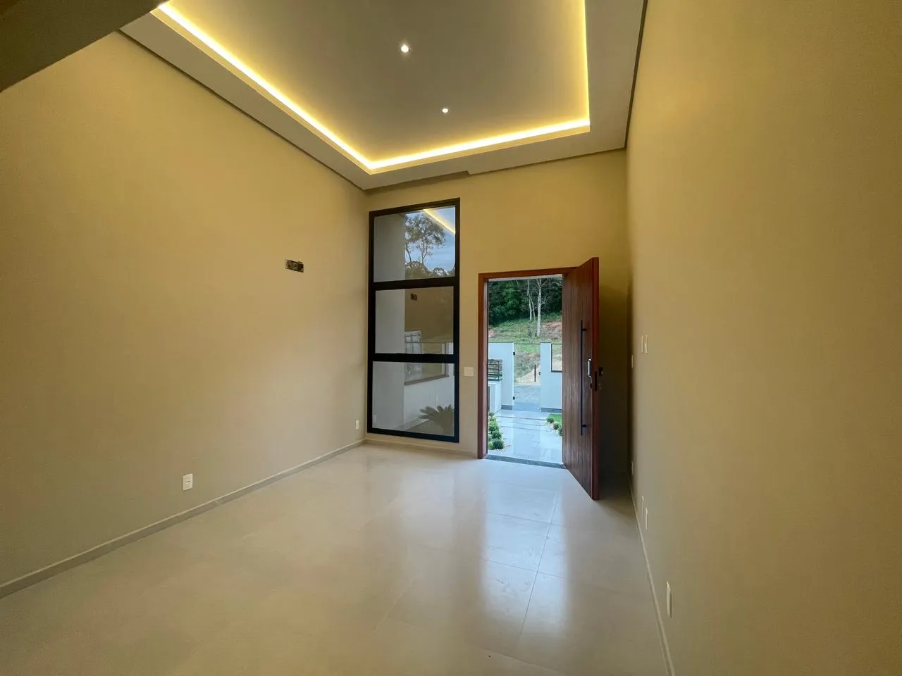 Casa à venda com 2 quartos, sendo 2 suítes, 2 vagas, 120m² na Rua Saturnino Concelino da Silva, sn no Serraria, São José