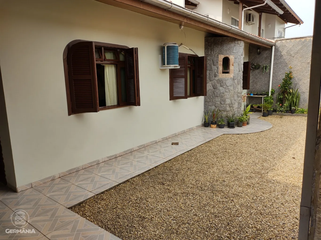 Procurando casa mais 6 Kitnets sendo 5 já locadas, e todas mobiliadas? — foto 2