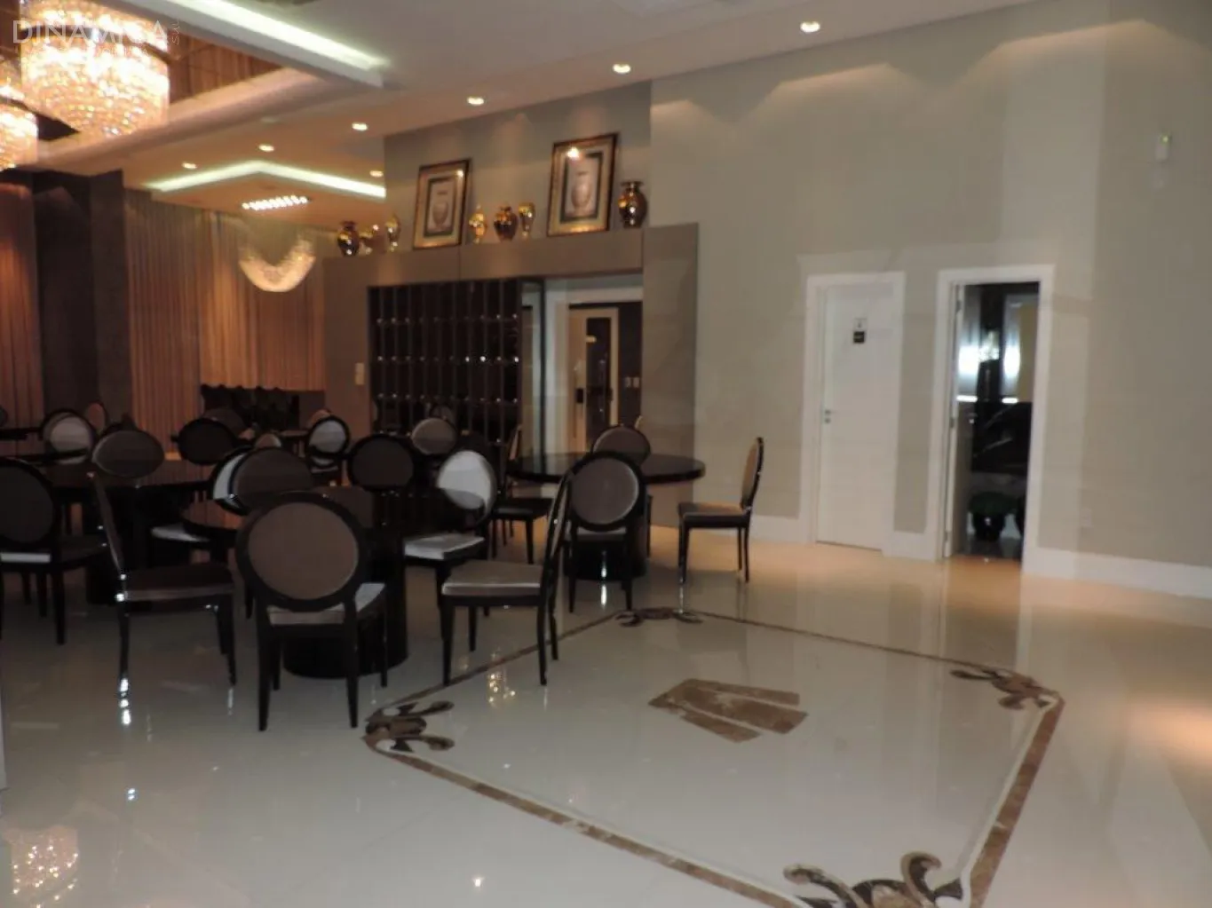 Apartamento no Edifício Residencial Merithaman em Balneário Camboriú no Bairro Centro, duas Vagas de Garagem — foto 2