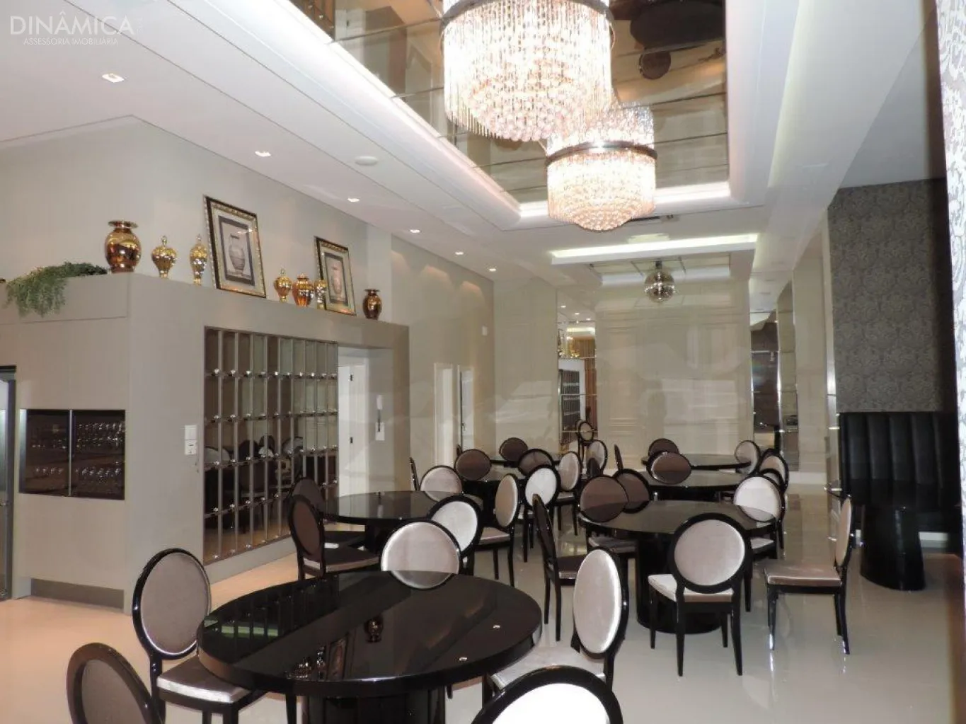 Apartamento no Edifício Residencial Merithaman em Balneário Camboriú no Bairro Centro, duas Vagas de Garagem — foto 6