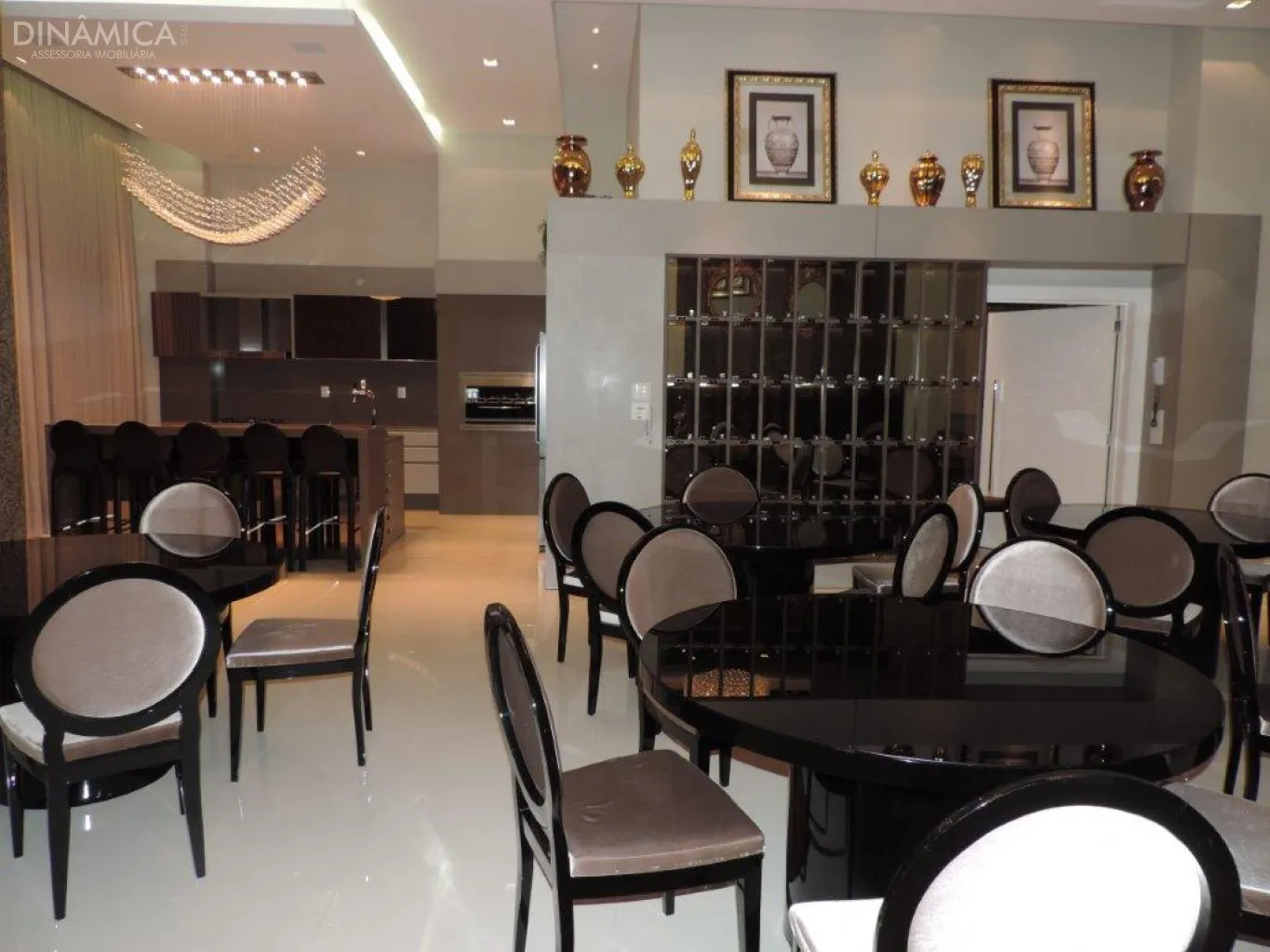 Apartamento no Edifício Residencial Merithaman em Balneário Camboriú no Bairro Centro, duas Vagas de Garagem — foto 7