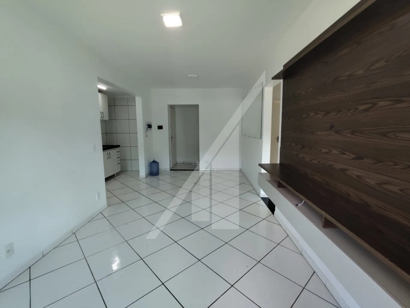 APARTAMENTO AMPLO COM TRÊS DORMITÓRIOS E DUAS VAGAS DE GARAGEM INDIVIDUAIS - BANDERFURT — foto 3