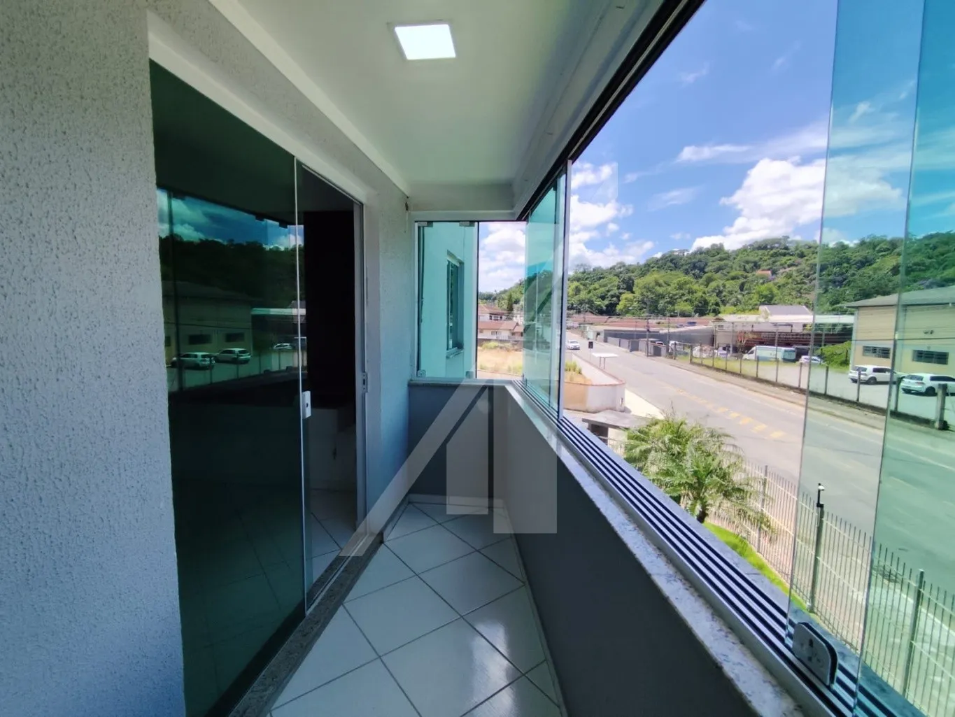 APARTAMENTO AMPLO COM TRÊS DORMITÓRIOS E DUAS VAGAS DE GARAGEM INDIVIDUAIS - BANDERFURT — foto 7