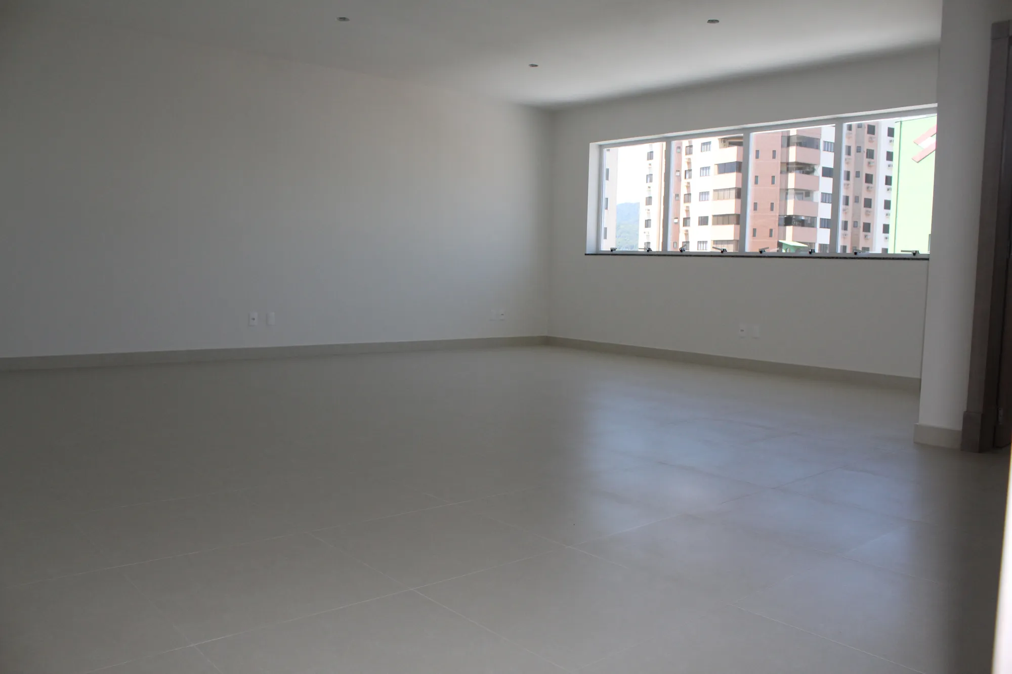 Sala/Escritório no Bairro Vila Nova em Blumenau com 50 m² - fundos — foto 3