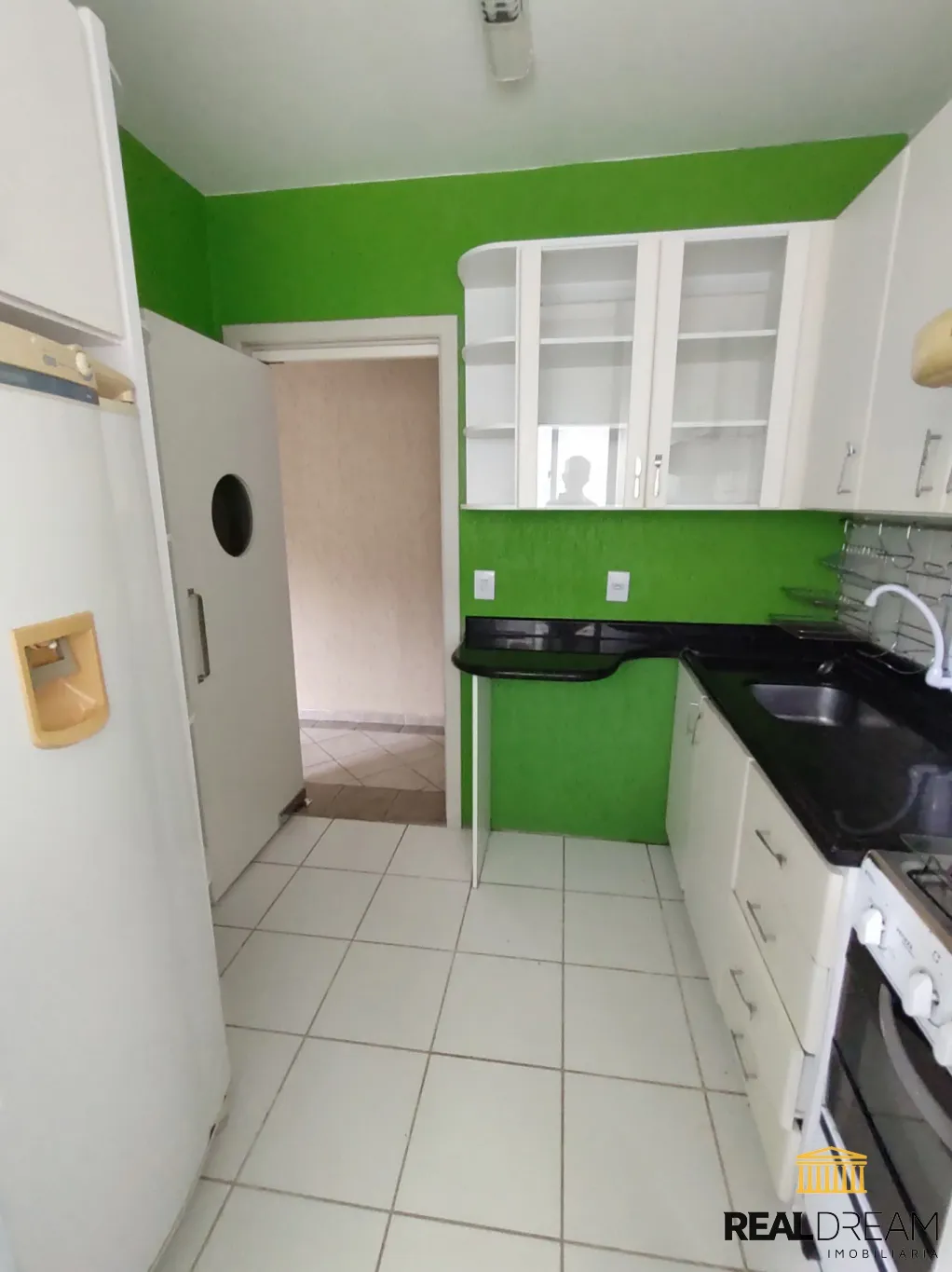 Ótimo Apartamento Semi mobiliado Victor Konder 02 dormitórios sendo 01 suíte — foto 3