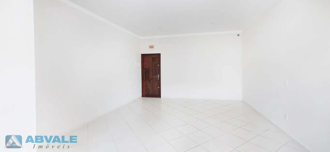 Sala Comercial para Alugar no Água Verde em Blumenau | Em Frente à Cooper | 38,79m | 1 Vaga | Prédio com Elevador — foto 3