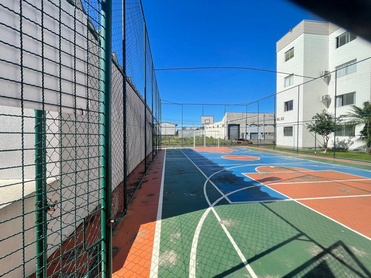 Apartamento à venda com 2 quartos, 1 vaga, 48m² na Rua Padre Raulino Reitz no Serraria, São José