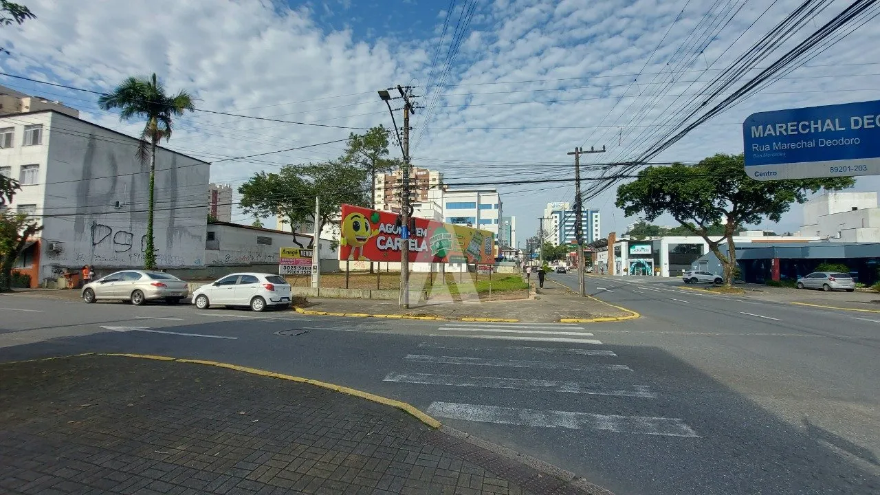 Terreno à venda no bairro América em Joinville, de R$ 10.596.000,00 por R$ 8.962.800,00 — foto 2