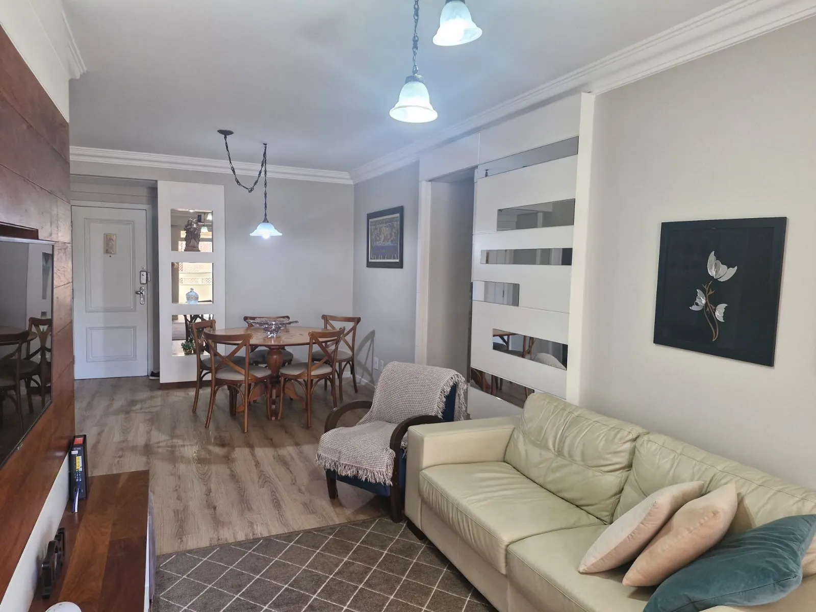 Apartamento à venda com 4 quartos, sendo 1 suíte, 1 vaga, 126m² na Rua Elizeu di Bernardi no Campinas, São José