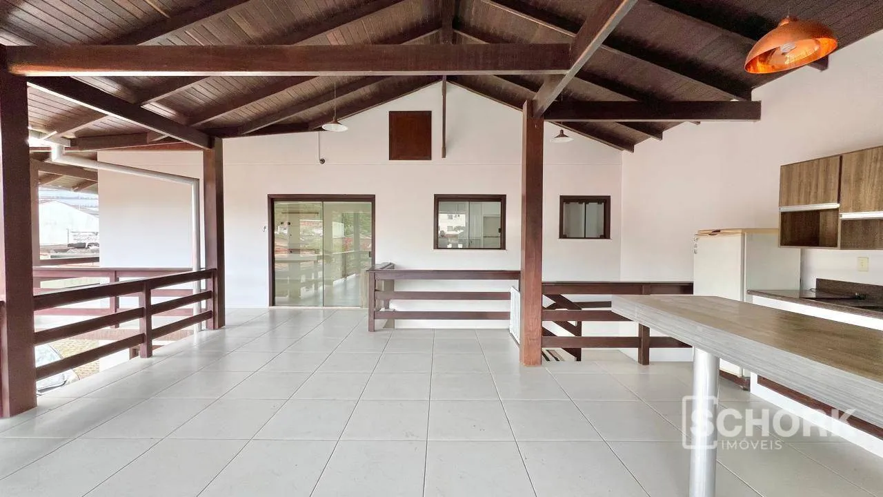 Casa com 3 dormitórios para alugar, 180 m por R$ 3.496,16/mês - Velha Central - Blumenau/SC - foto 1