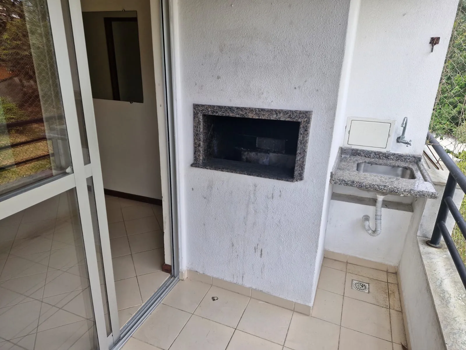 Apartamento à venda com 3 quartos, sendo 1 suíte, 1 vaga, 88m² na Rua Gerônimo Coelho no Nossa Senhora do Rosário, São José