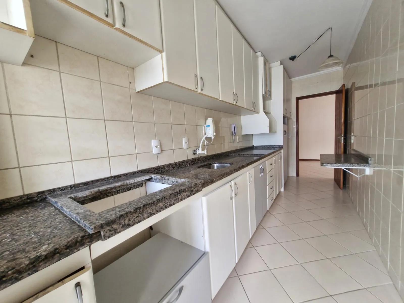 Apartamento à venda com 3 quartos, sendo 1 suíte, 1 vaga, 88m² na Rua Gerônimo Coelho no Nossa Senhora do Rosário, São José