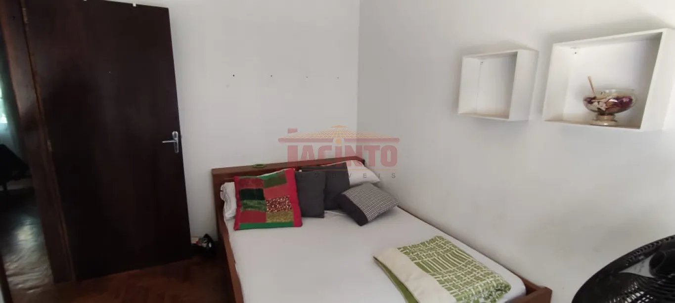Casa de Alvenaria no bairro Garcia, com estrutura para construção de segundo piso, contendo 3 dormitórios, sendo 1 suíte, banheiro social, sala de estar, cozinha, e demais dependências. — foto 5