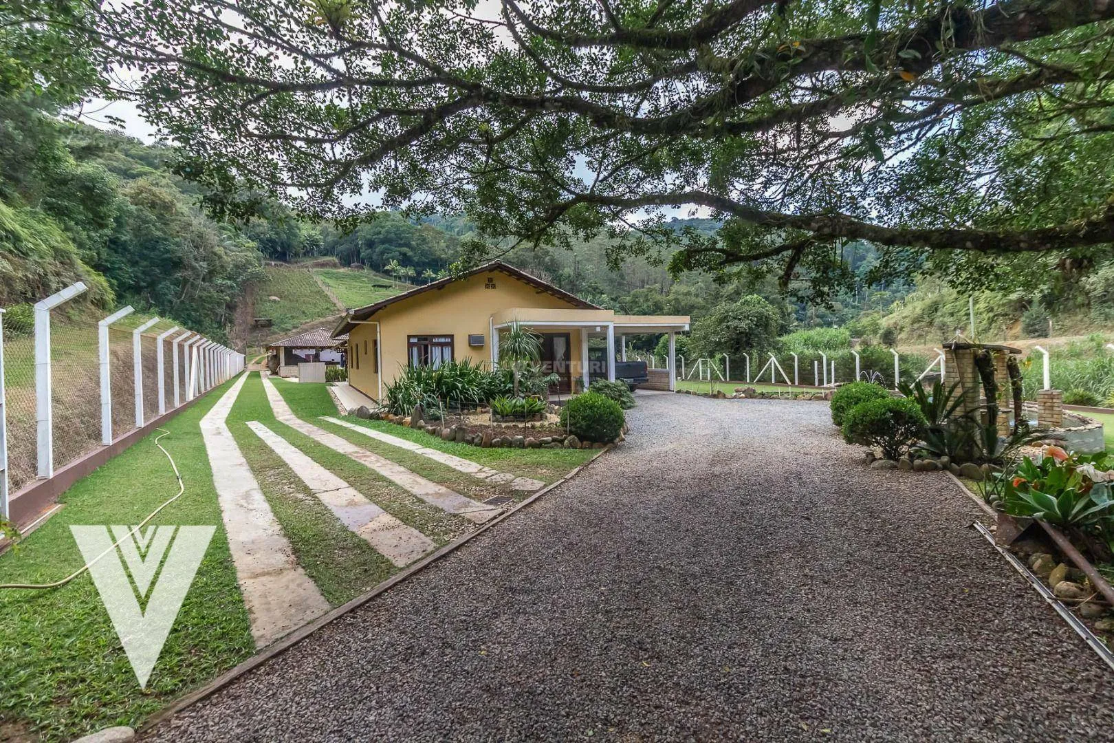 Chácara com 2 dormitórios à venda, 51157 m por R$ 1.630.000,00 - Belchior Alto - Gaspar/SC - foto 1