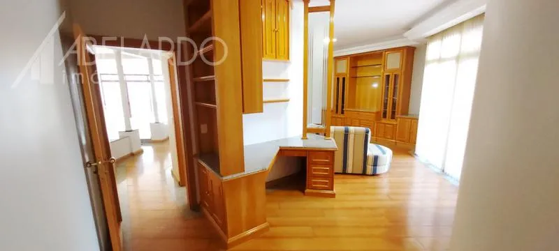Abelardo Imóveis - Localizado na região mais nobre da cidade, este apartamento de 3 dormitórios semi-mobiliado. — foto 6