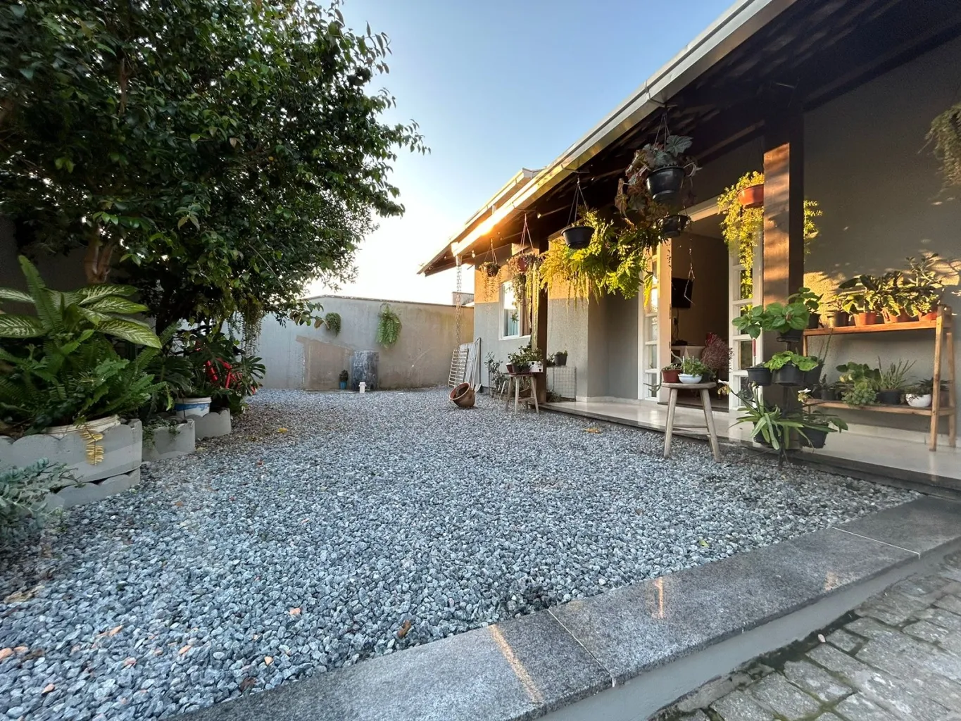 Casa com piscina, interesse em troca por sítio. — foto 3