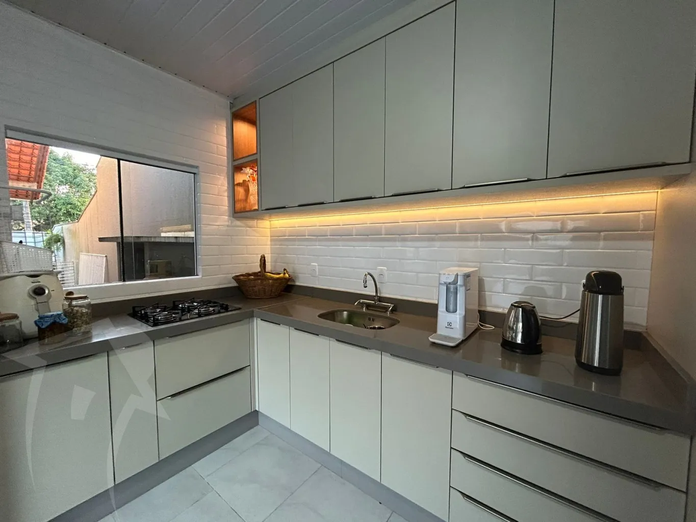 Casa com piscina, interesse em troca por sítio. — foto 5