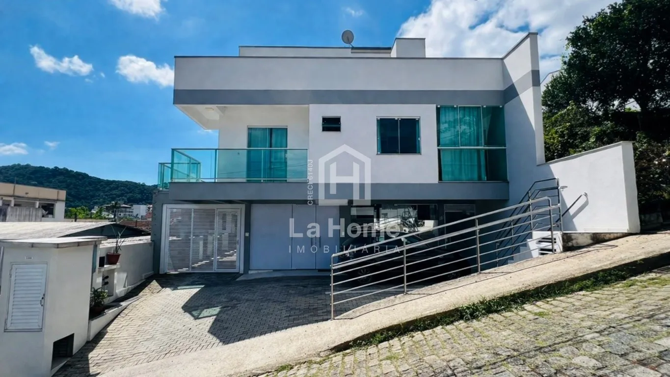 Duplex mobiliado com 03 dormitórios (02 suítes, sendo 01 máster) à venda no Garcia, Blumenau - foto 1