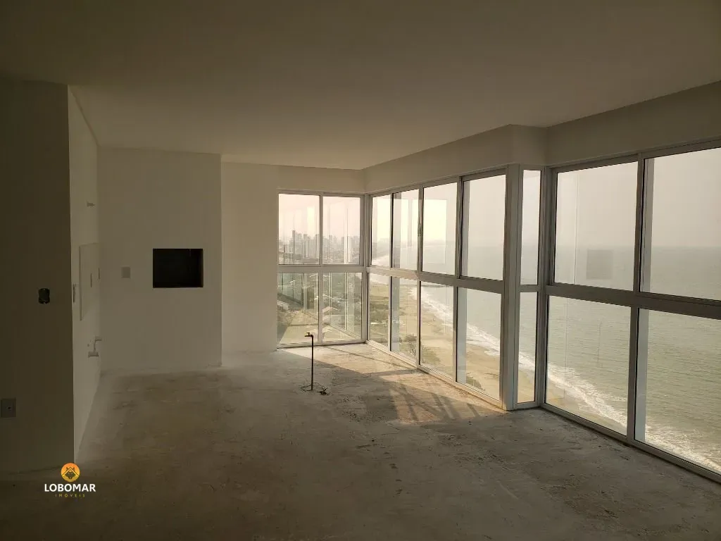 Apartamento com vista pro mar e 3 suítes à venda, 140 m por R$ 2.800.000, - Ce - foto 1