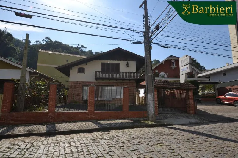 Casa Comercial para Locação - 07 salas e 08 vagas - Ponta Aguda, Blumenau - Agende seu horário com um de nossos corretores! — foto 2